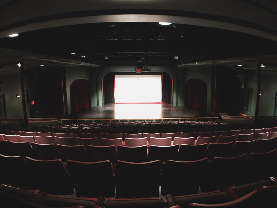 behind the scenes image from backstage production of the stand up comedy special "Pares Ratliff - I Hate People" from Jason Kraynek