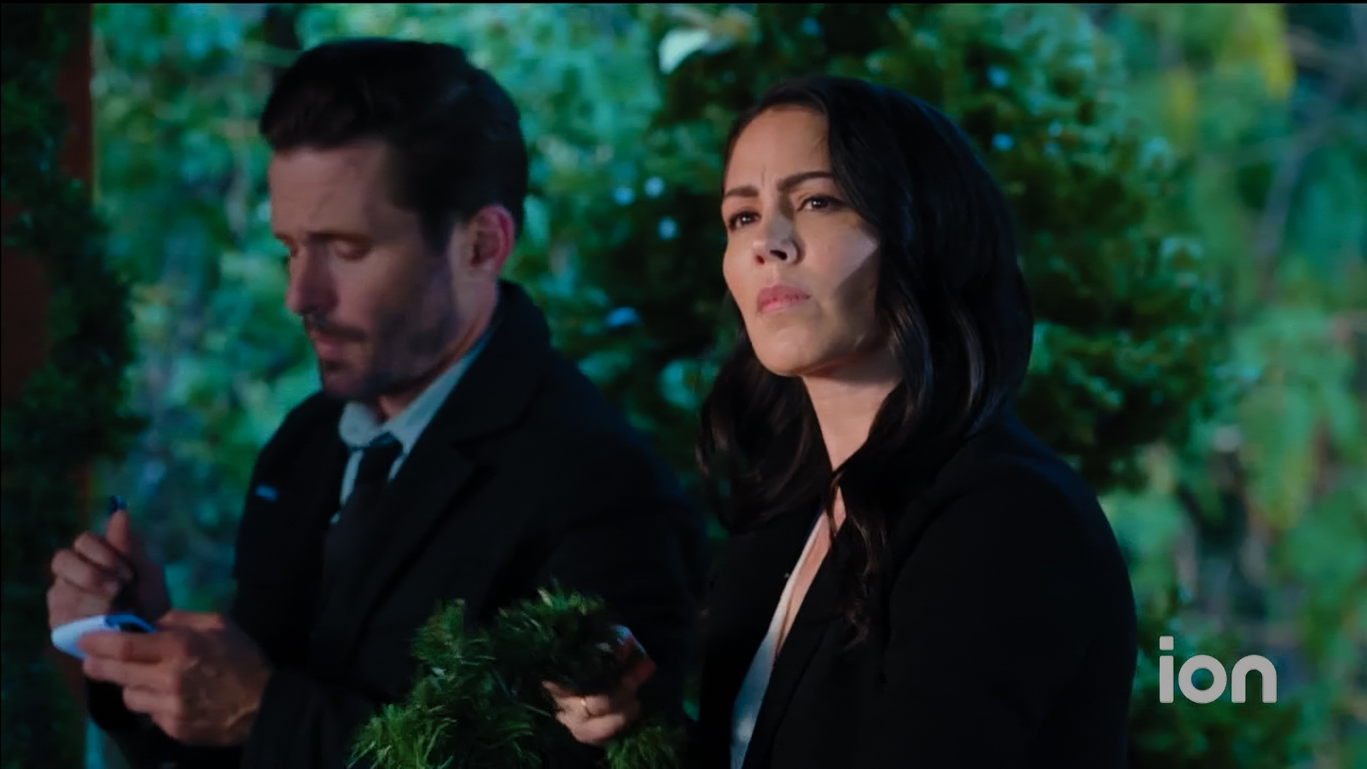 frame of actors Michelle Borth and Jarrid Masse from the ION movie 'the Christmas Thief' by cinematographer Jason Kraynek